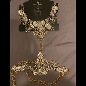 Windsor body chain